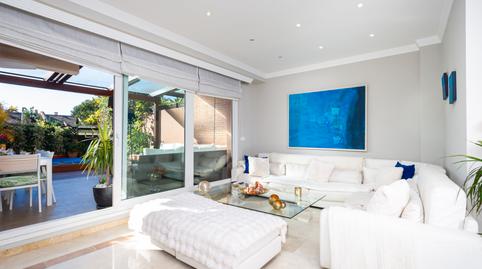 Foto 3 de Casa adosada en venda a Bahía de Marbella, Málaga