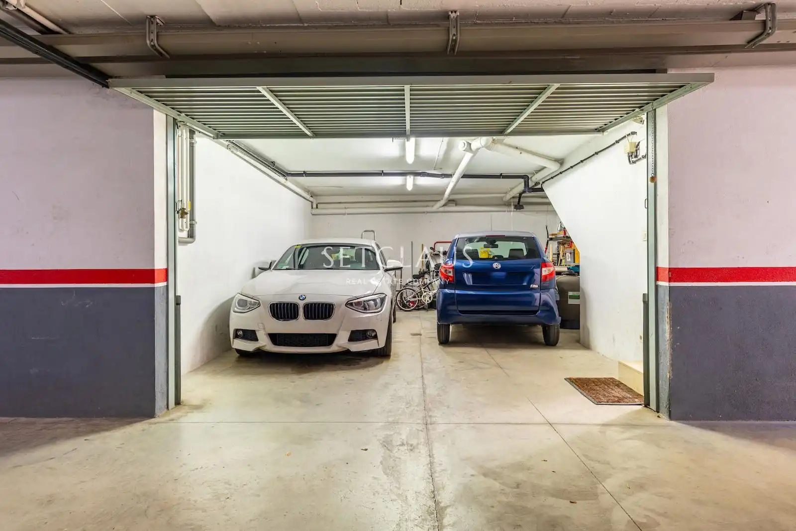 Parking de Casa adosada en venta en Premià de Mar con Aire acondicionado, Calefacción y Jardín privado