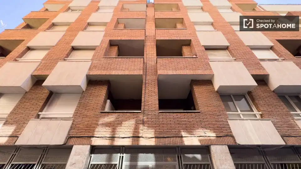 Vista exterior de Piso de alquiler en Barcelona con Aire acondicionado, Calefacción y Amueblado