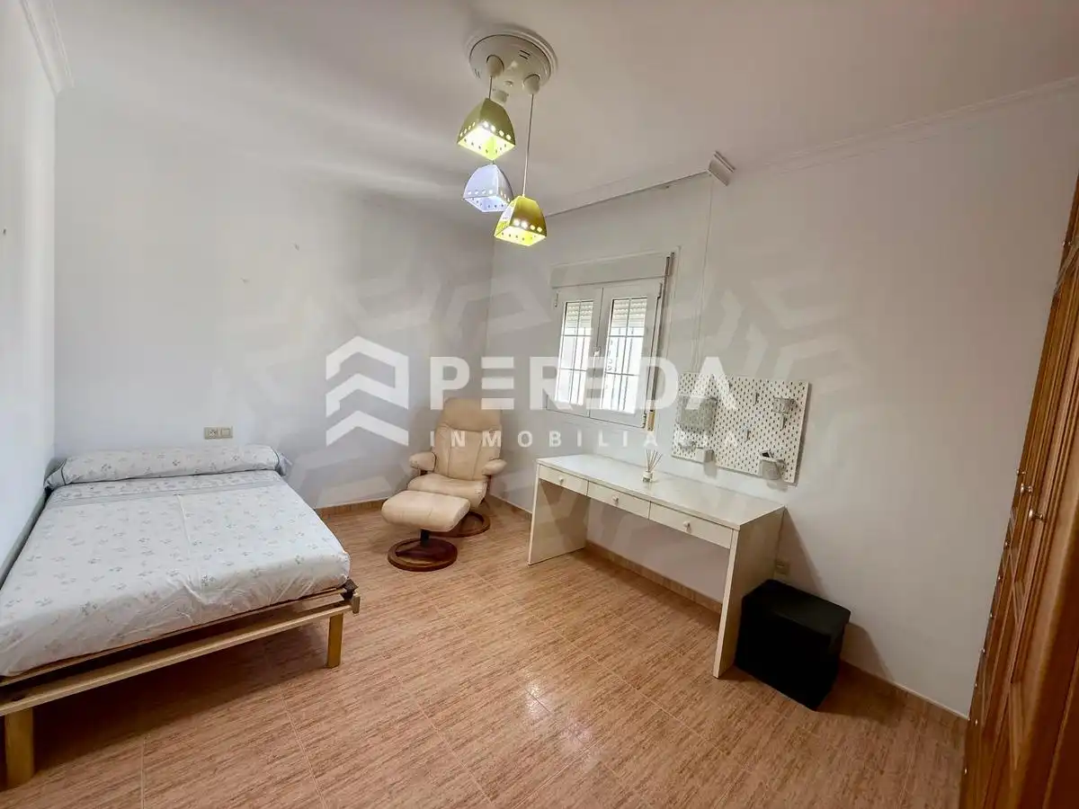 Dormitori de Casa o xalet en venda en La Mojonera amb Jardí privat, Terrassa i Moblat