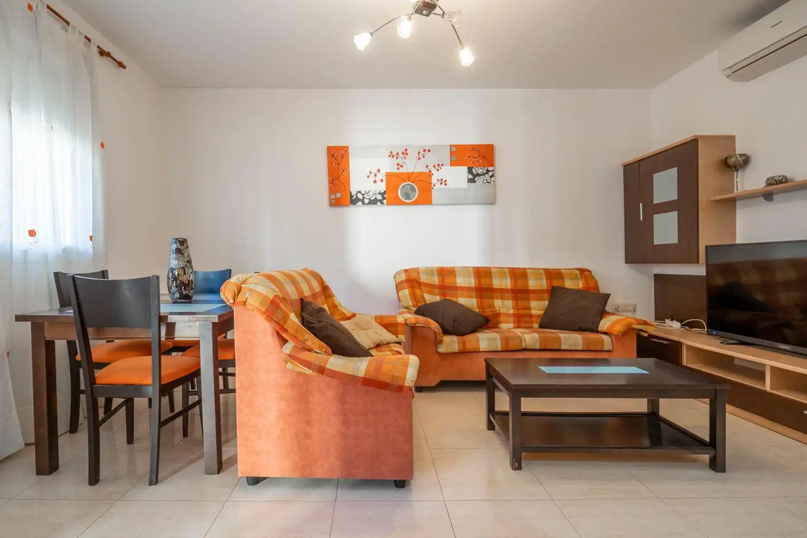 Sala d'estar de Pis en venda en Churriana de la Vega amb Piscina comunitària