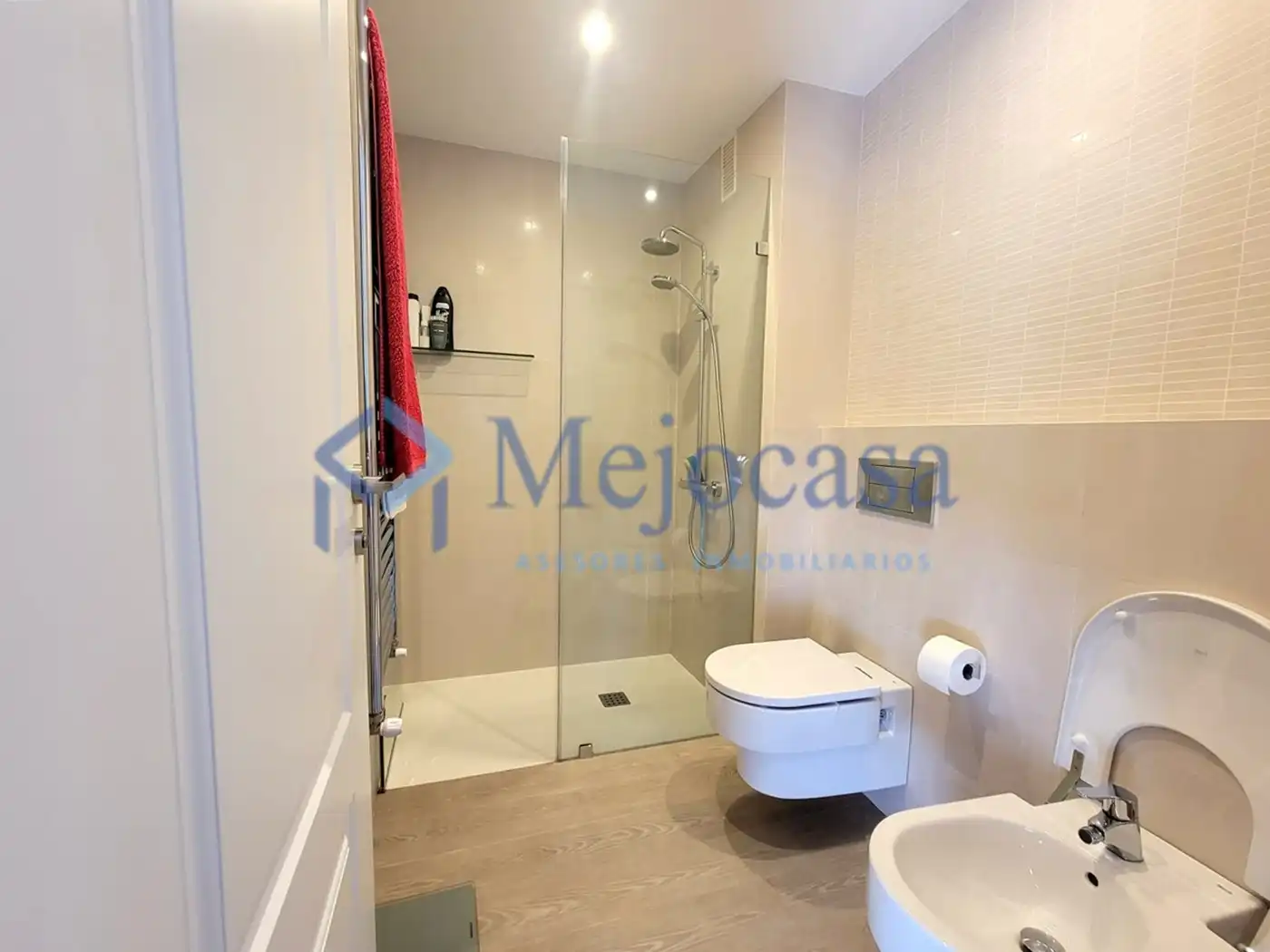Bathroom of Detached homes for sale in Madrid  with Air Conditioner, Heating and Private garden