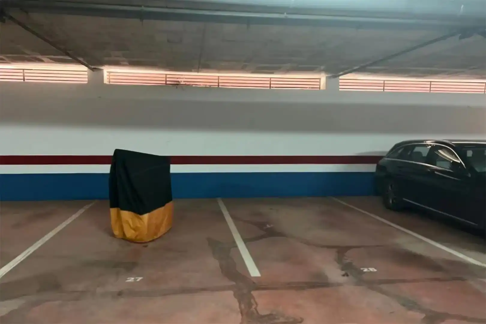 Parkplatz von Garage zur Miete in Gelves