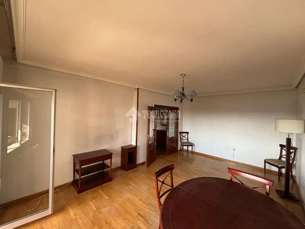 Sala de estar de Piso en venta en Medina del Campo con Calefacción