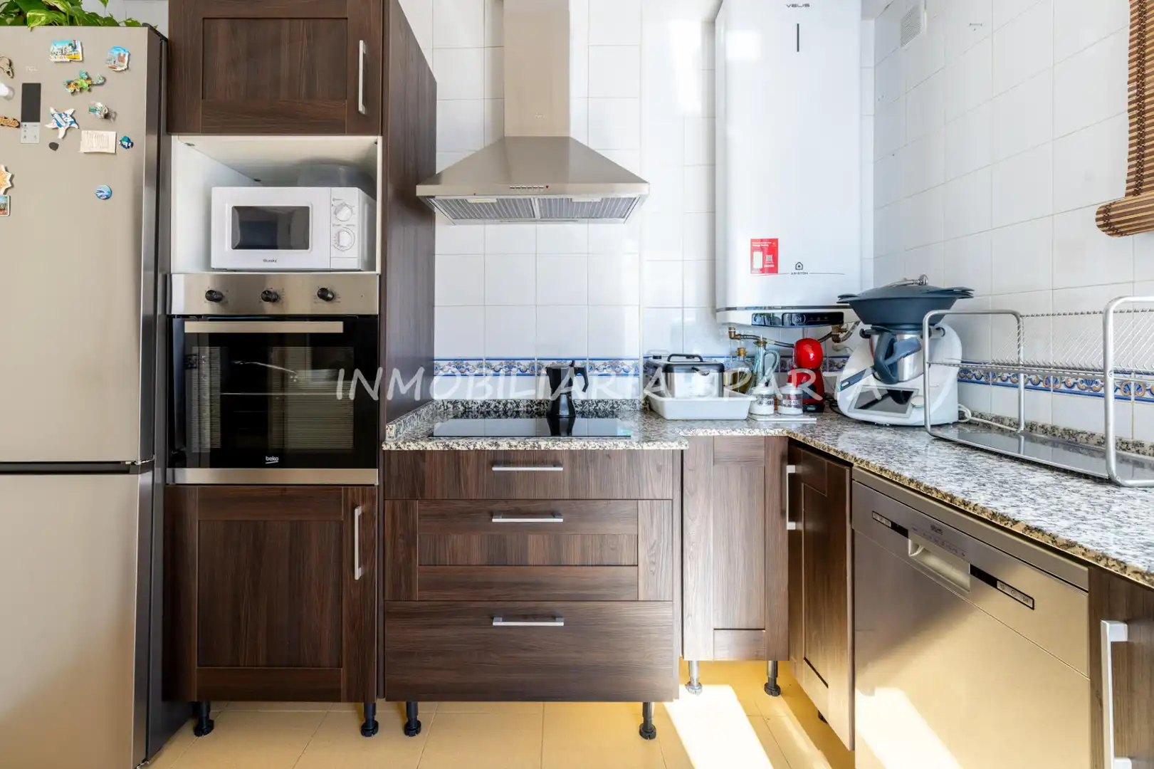 Kitchen of Detached homes for sale in Benacazón  with Air Conditioner, Heating and Oven