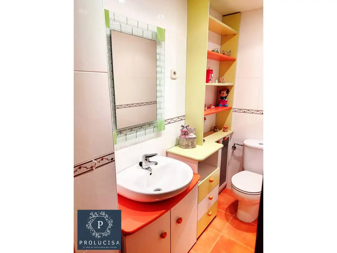 Bathroom of Detached homes for sale in Fuenlabrada  with Air Conditioner, Heating and Terrace