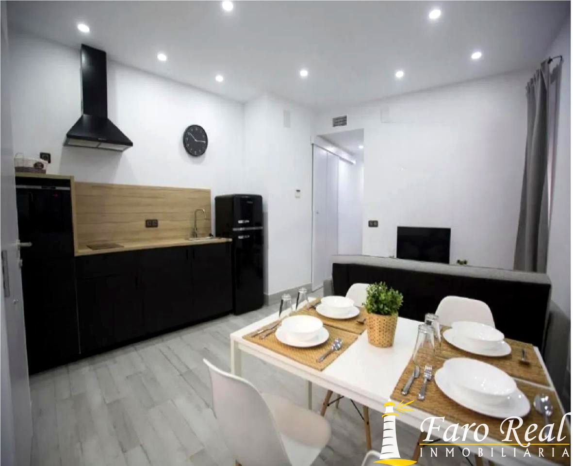 Cuina de Planta baixa en venda en Sanlúcar de Barrameda amb Aire condicionat i Moblat