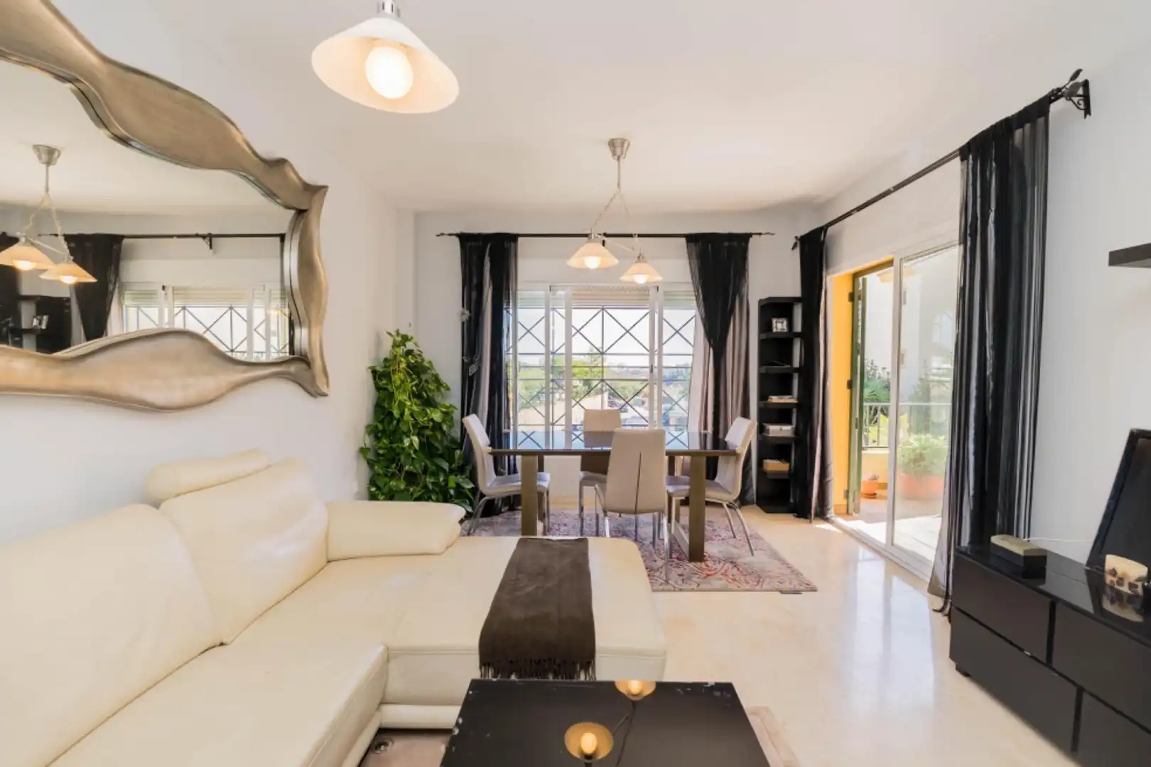 Appartement compact avec terrasse à vendre à Riviera del Sol, imagen 2