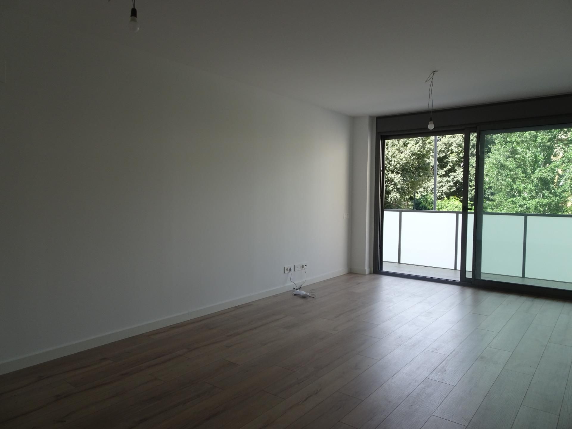 Bedroom of Flat to rent in Badalona  with Air Conditioner, Heating and Parquet flooring