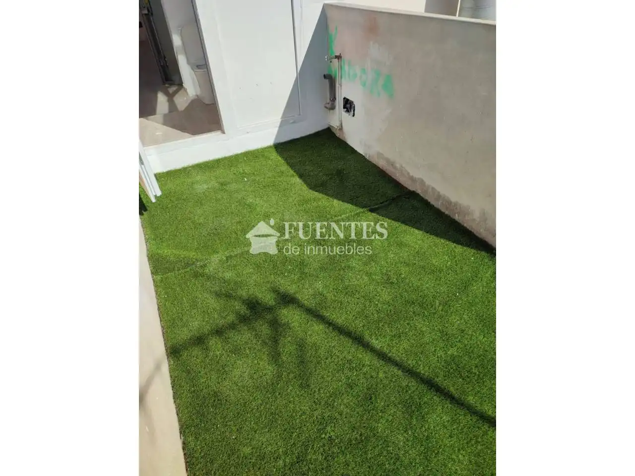 Jardín de Ático de alquiler en Alicante / Alacant con Aire acondicionado, Terraza y Amueblado