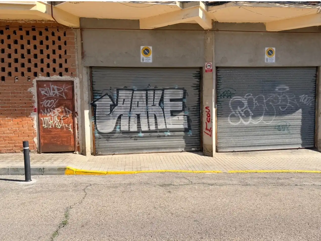 Locale commerciale in affitto a Amor De Dios 6