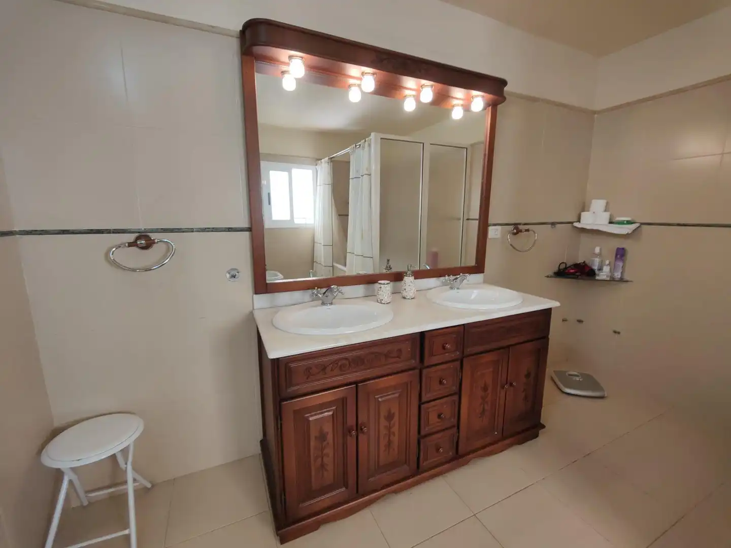 Badezimmer von Haus oder Chalet zum Verkauf in Adeje mit Privatgarten, Terrasse und Möbliert
