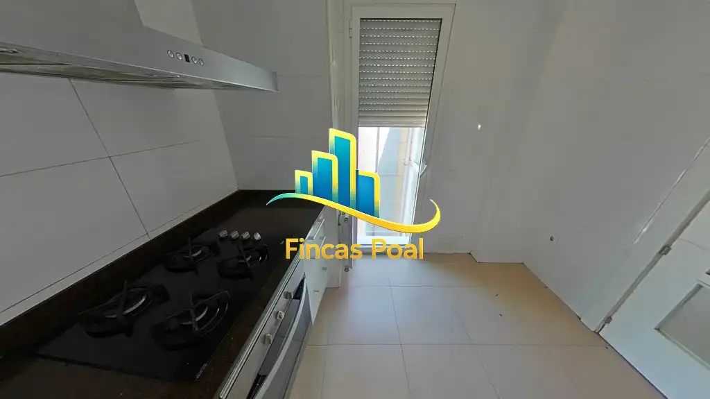 Cuina de Dúplex en venda en Castelldefels amb Aire condicionat, Calefacció i Terrassa