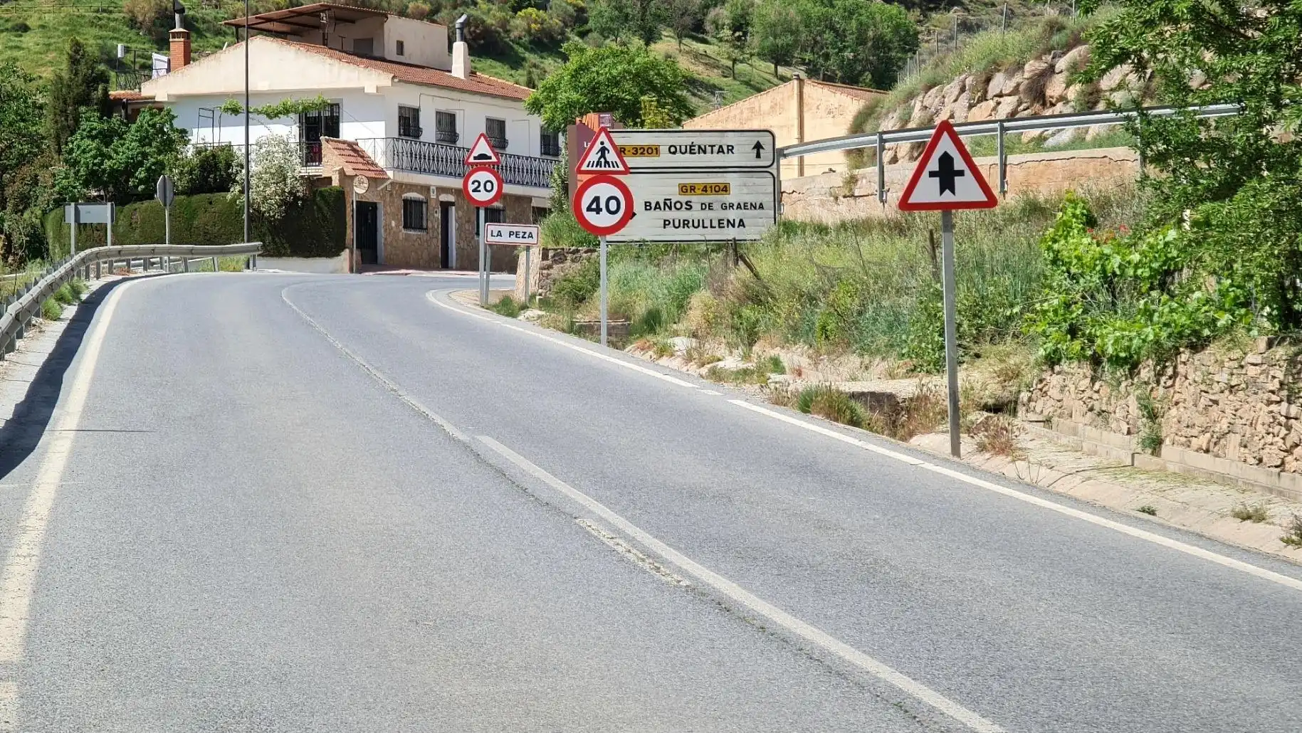 Vista exterior de Casa o xalet en venda en La Peza amb Calefacció, Jardí privat i Terrassa