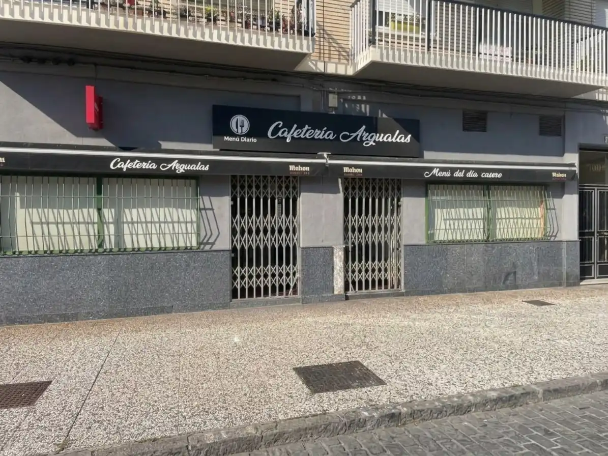Local comercial en alquiler en Calle de Argualas 16, imagen 12