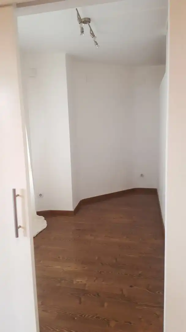 Dormitori de Oficina de lloguer en Elda amb Aire condicionat