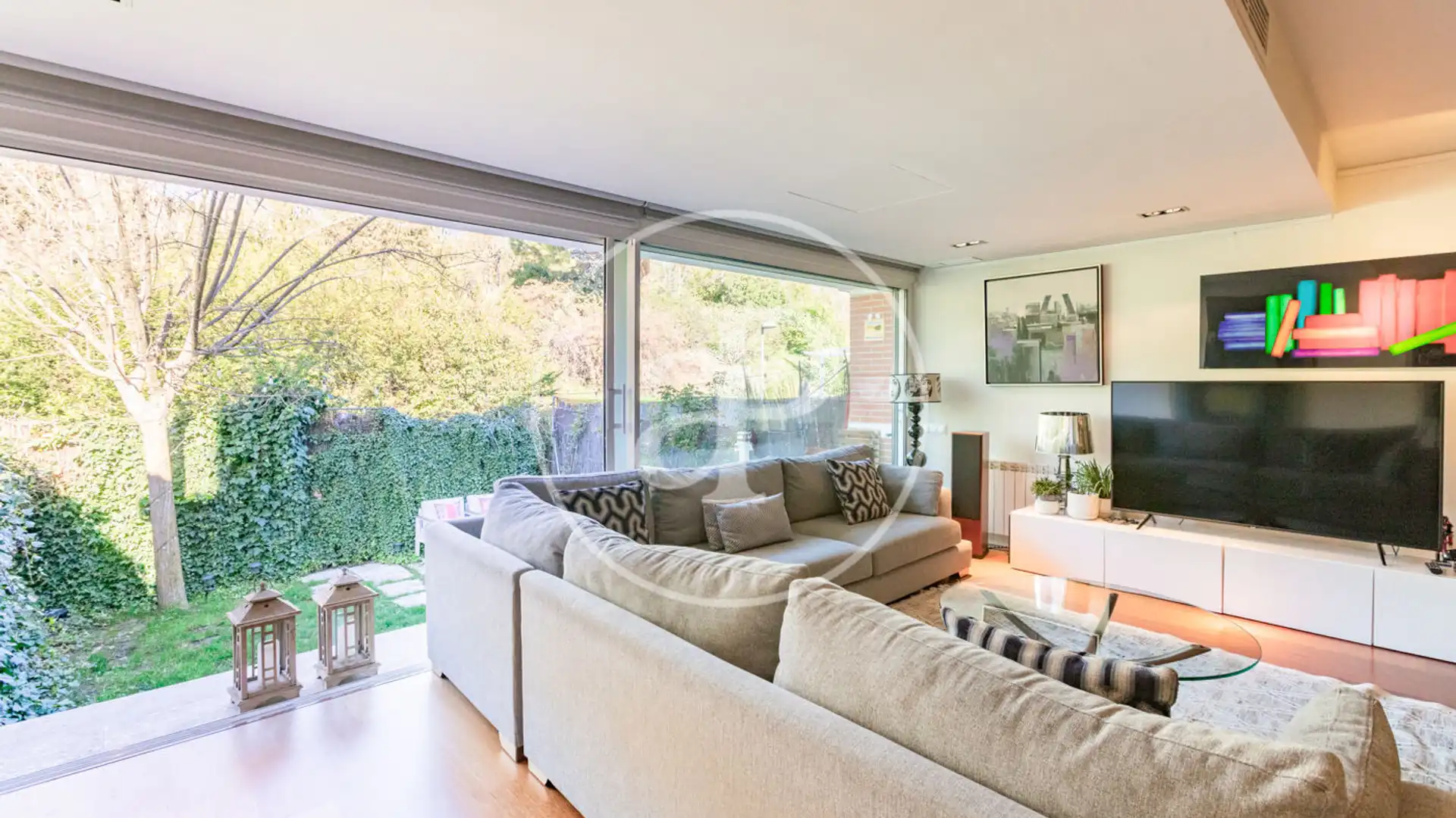 Sala d'estar de Casa adosada en venda en Club de Campo amb Aire condicionat, Calefacció i Jardí privat