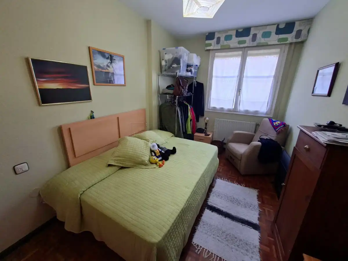 Habitación de Piso en venta en Vitoria - Gasteiz con Calefacción, Parquet y Terraza