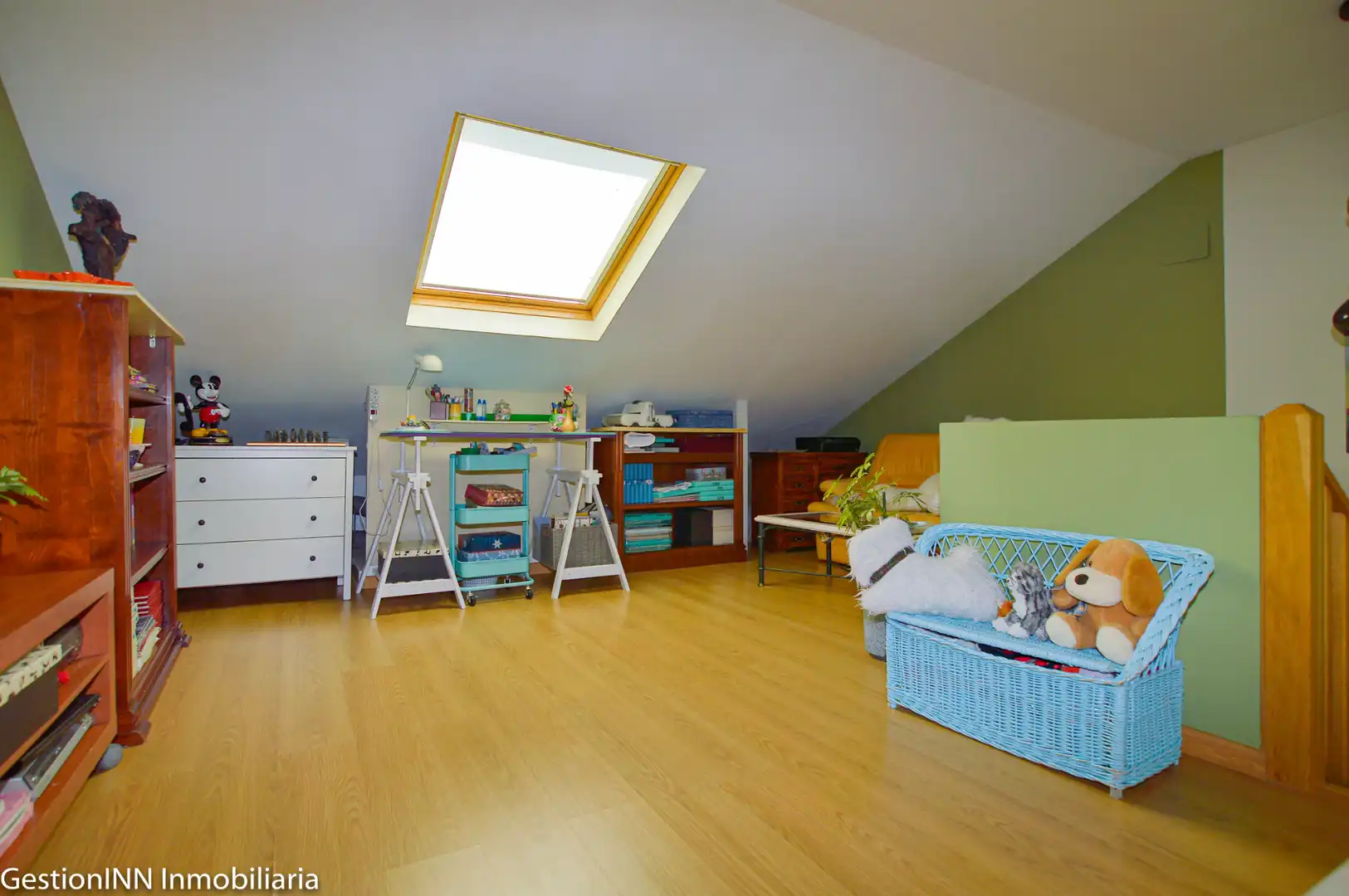 Casa adosada en venta en Valdemorillo con Calefacción, Jardín privado y Parquet