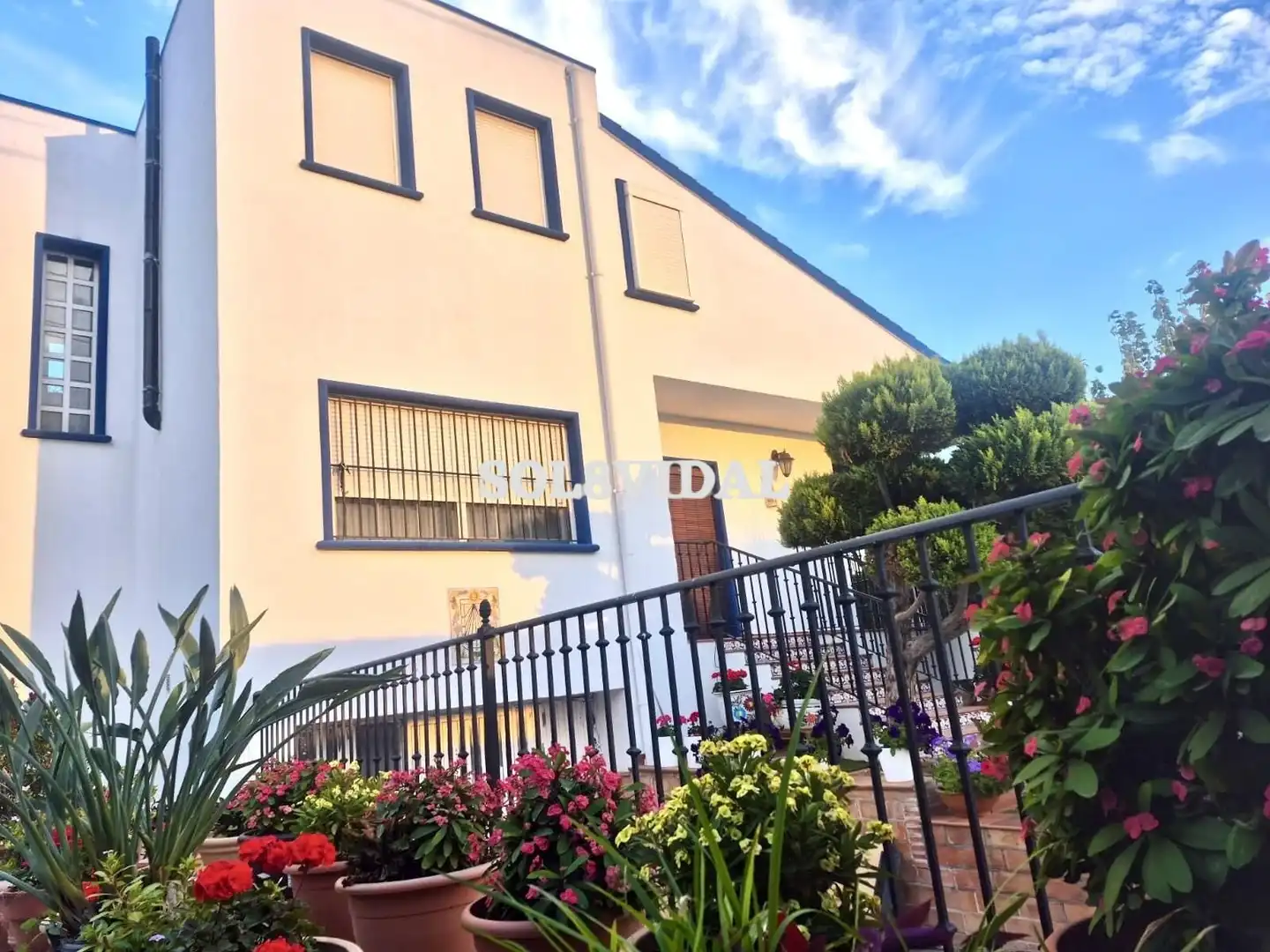 Vista exterior de Pis en venda en Orihuela amb Aire condicionat, Traster i Alarma