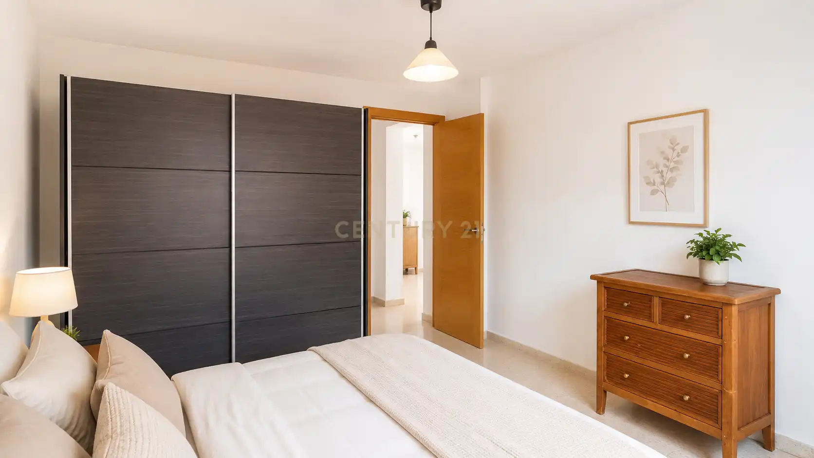 Habitación de Piso en venta en Benalmádena con Horno y Balcón