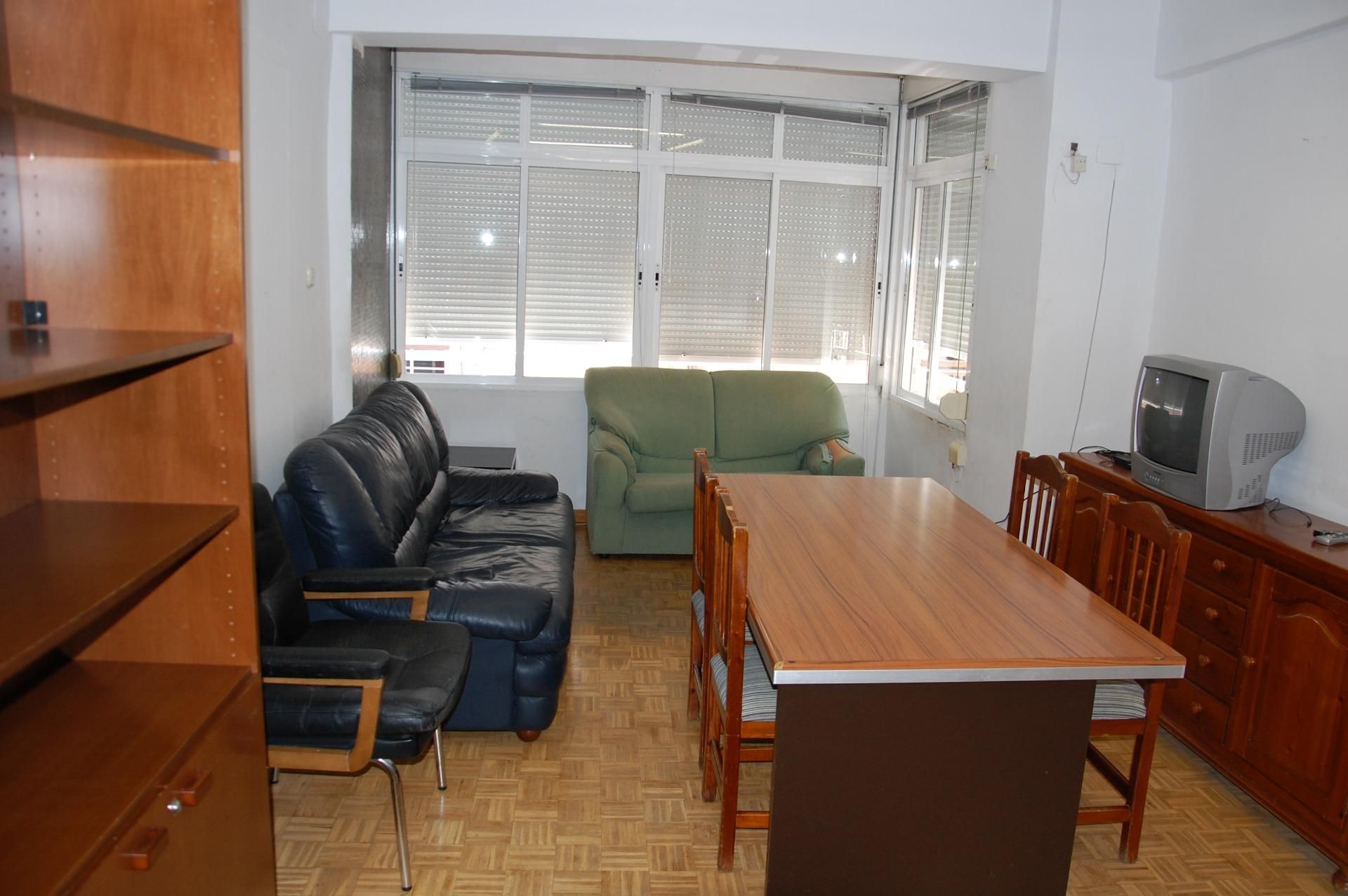Sala d'estar de Pis de lloguer en  Granada Capital amb Calefacció