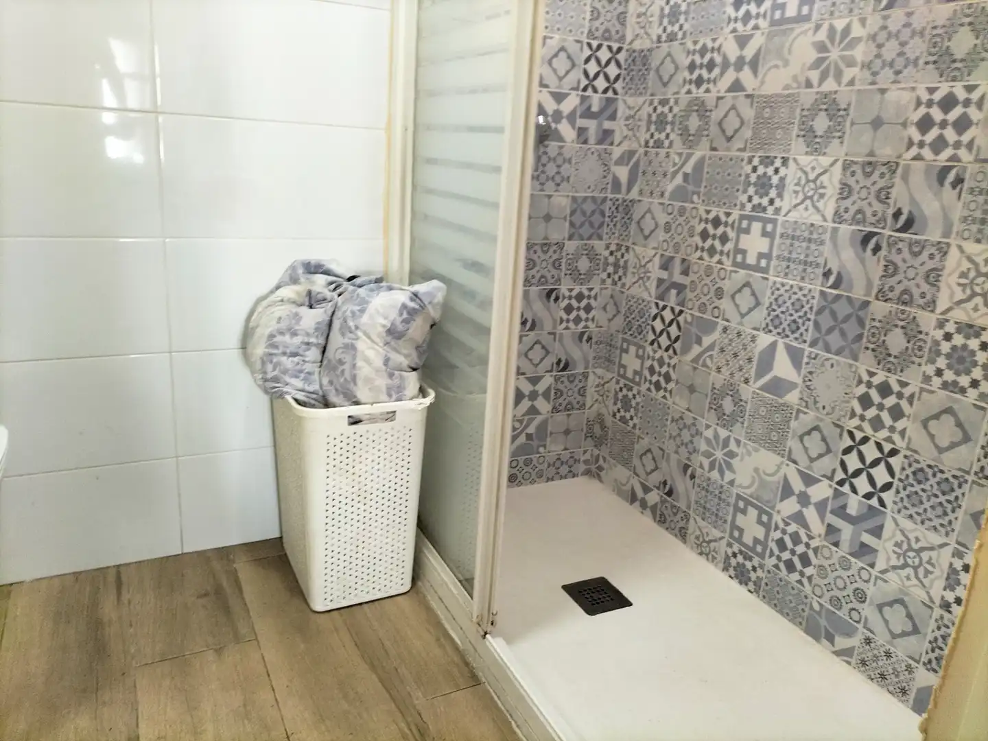 Baño de Casa adosada en venta en Sanlúcar la Mayor con Aire acondicionado