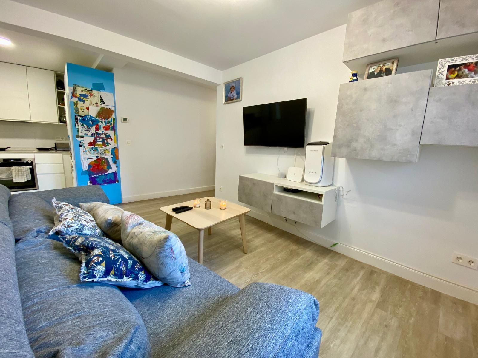 Living room of Flat for sale in Donostia - San Sebastián   with Heating, Storage room and Furnished