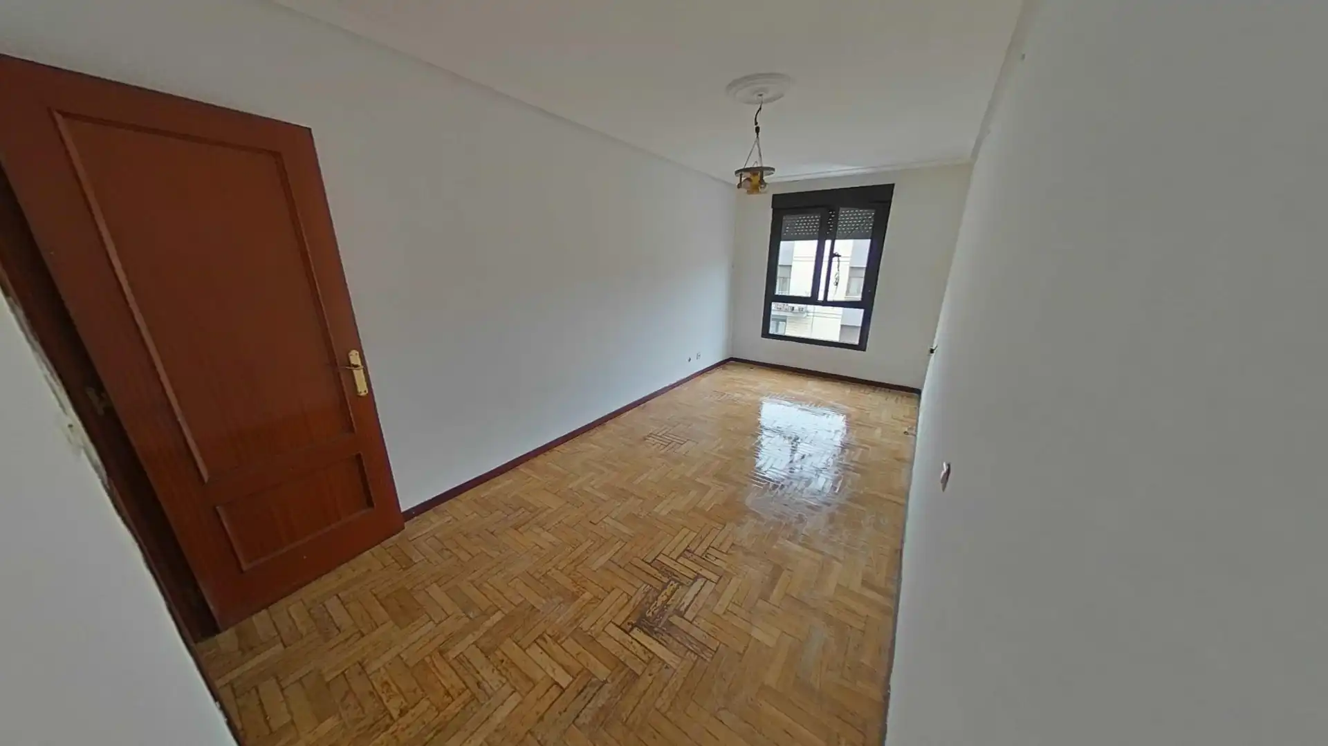 Habitación de Dúplex en venta en Laviana con Parquet y Trastero