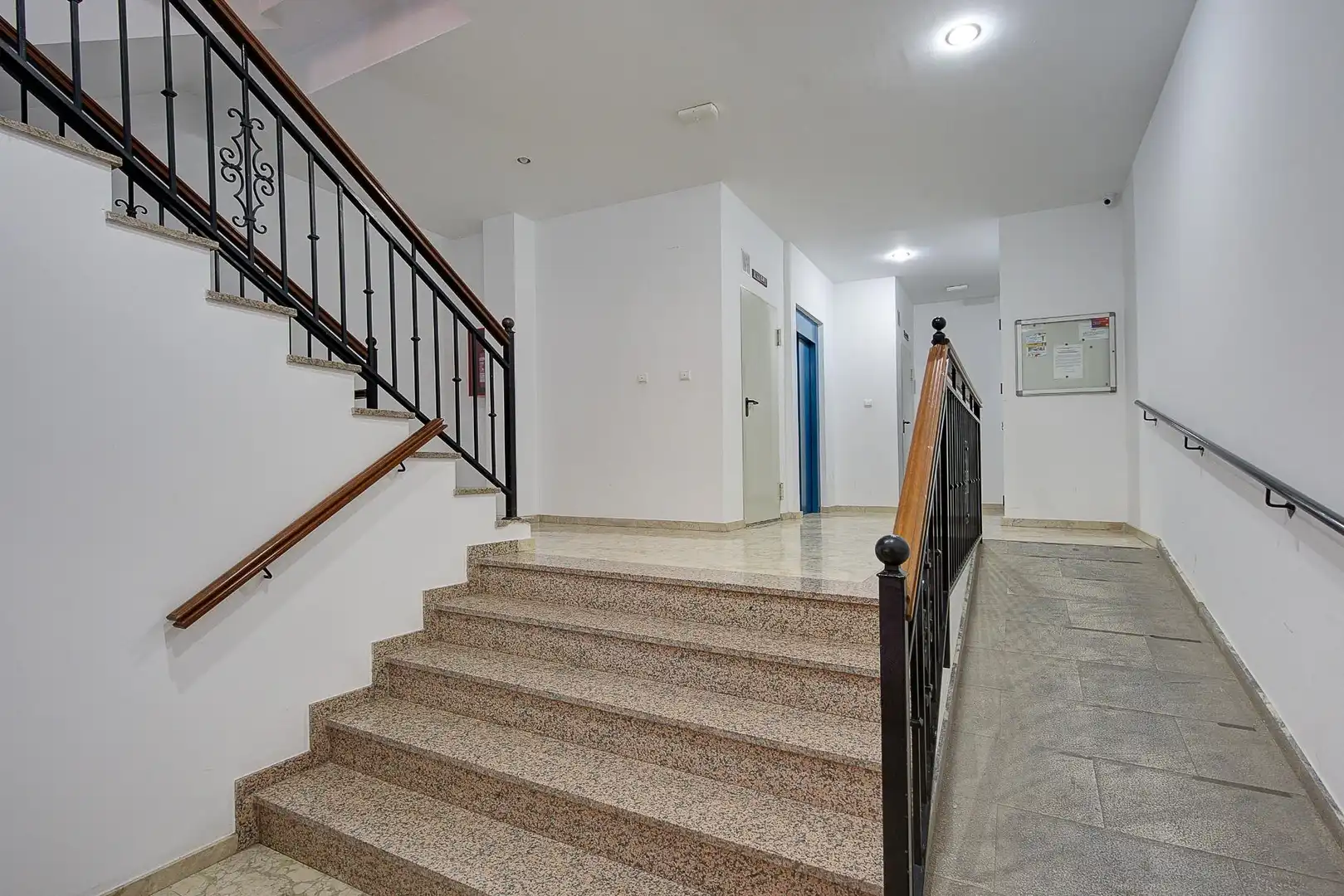 Flat for sale in Atarfe  with Air Conditioner, Terrace and Furnished