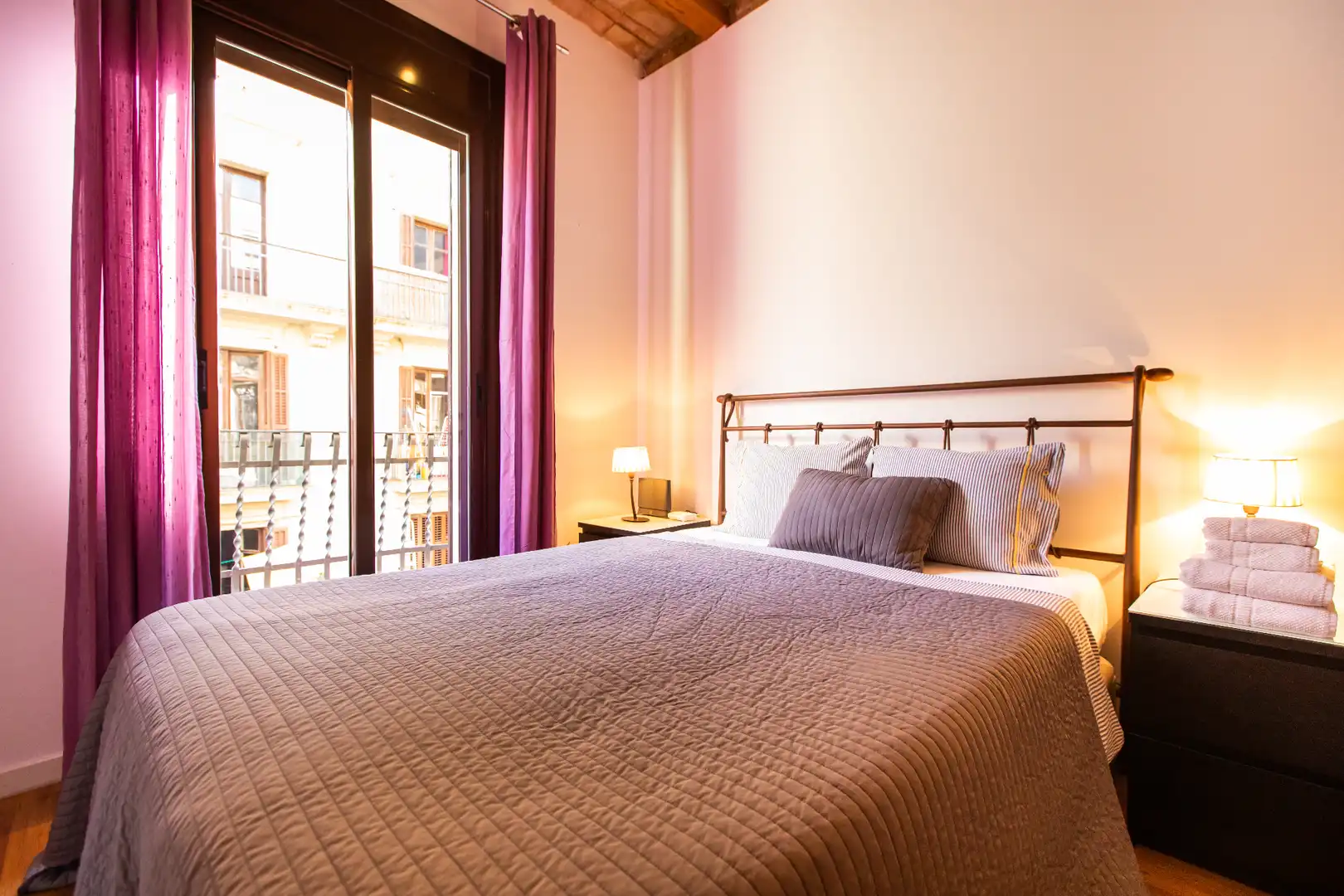 Flat for sale in Carrer de Tapioles, El Poble Sec - Parc de Montjuïc