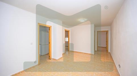 Foto 2 de Planta baixa en venda a Del Salvador, Calle Pinto - San Roque, Parla