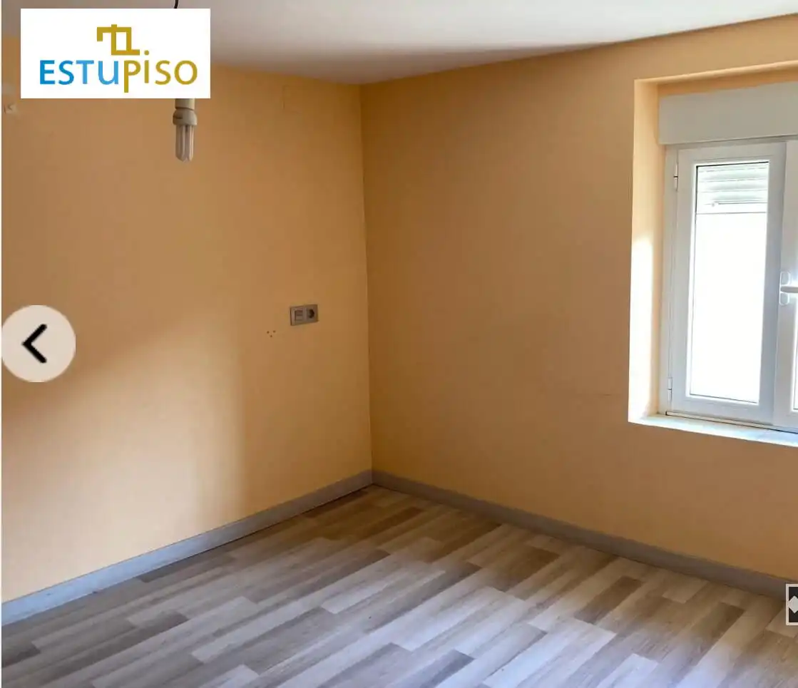 Habitación de Casa o chalet en venta en Valdepolo con Calefacción y Jardín privado
