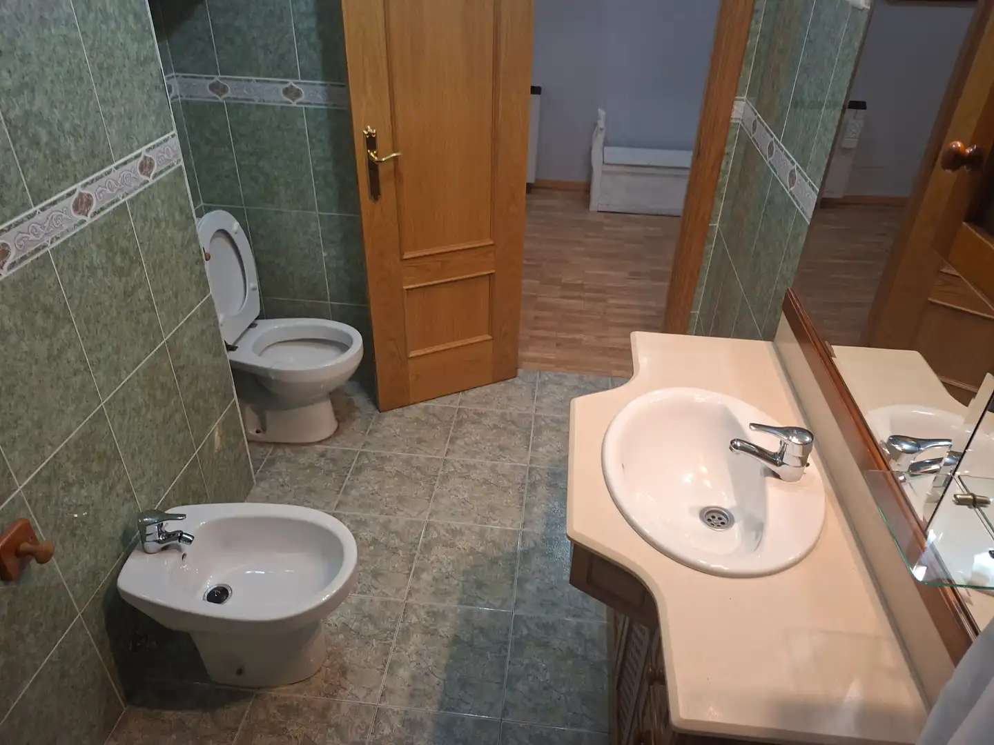 Bathroom of Flat for rent in Illescas  with Air Conditioner, Heating and Parquet flooring