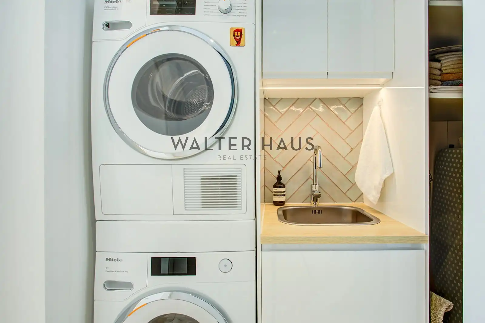 Cocina de Piso en venta en Barcelona con Aire acondicionado, Calefacción y Balcón