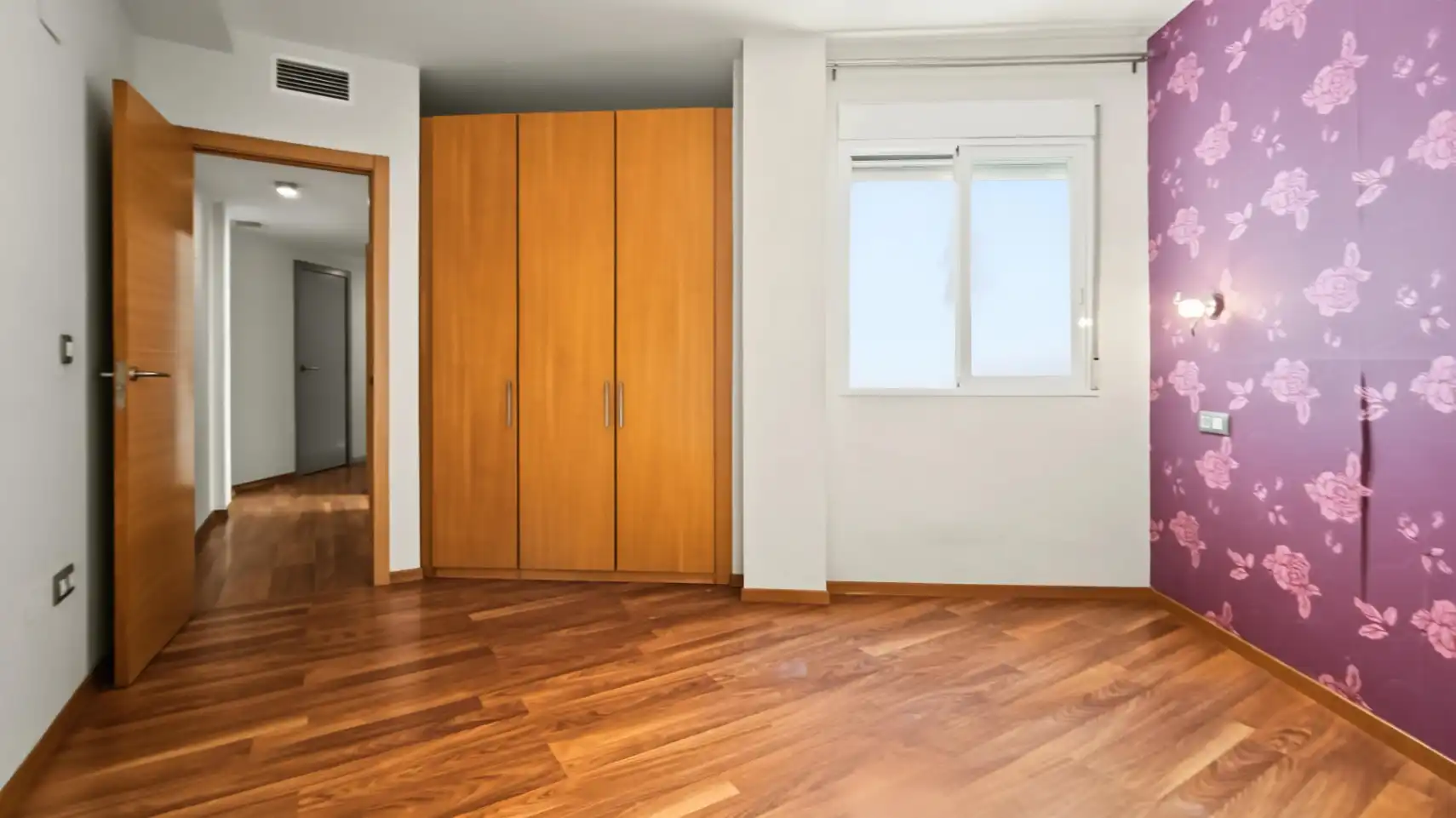 Piso con ascensor en venta en Pego