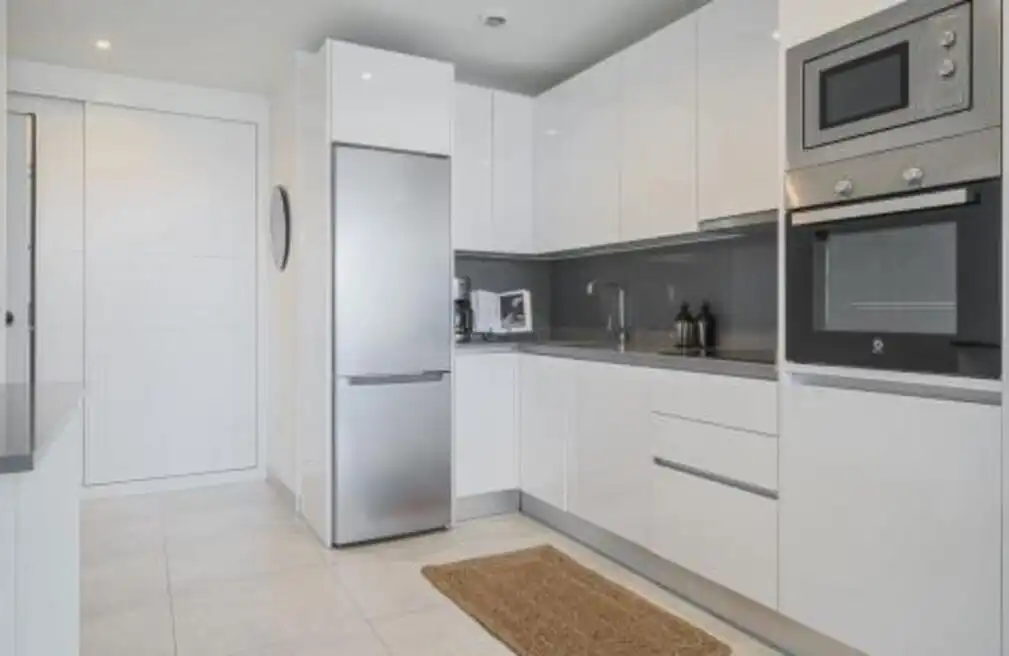 Apartamento con piscina en venta en El Faro de Calaburra - Chaparral, imagen 2