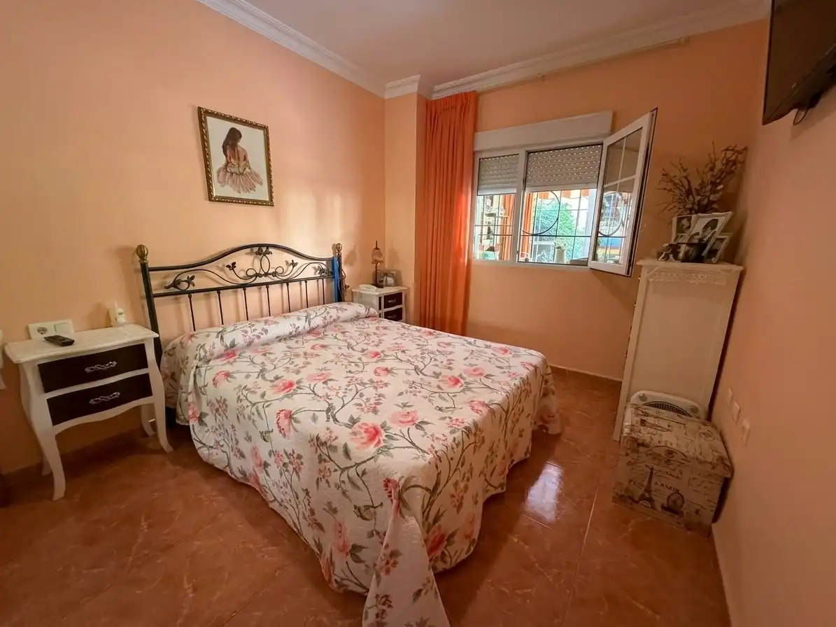 Dormitori de Planta baixa en venda en Vélez-Málaga amb Aire condicionat, Calefacció i Jardí privat