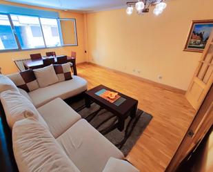 Living room of Flat for sale in Palencia Capital  with Heating, Parquet flooring and Storage room