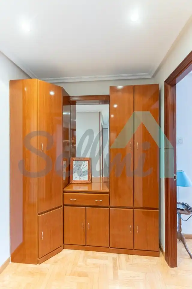 Bedroom of Flat for rent in Lugones