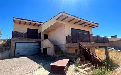 Vista exterior de Casa o xalet en venda en Layos amb Terrassa