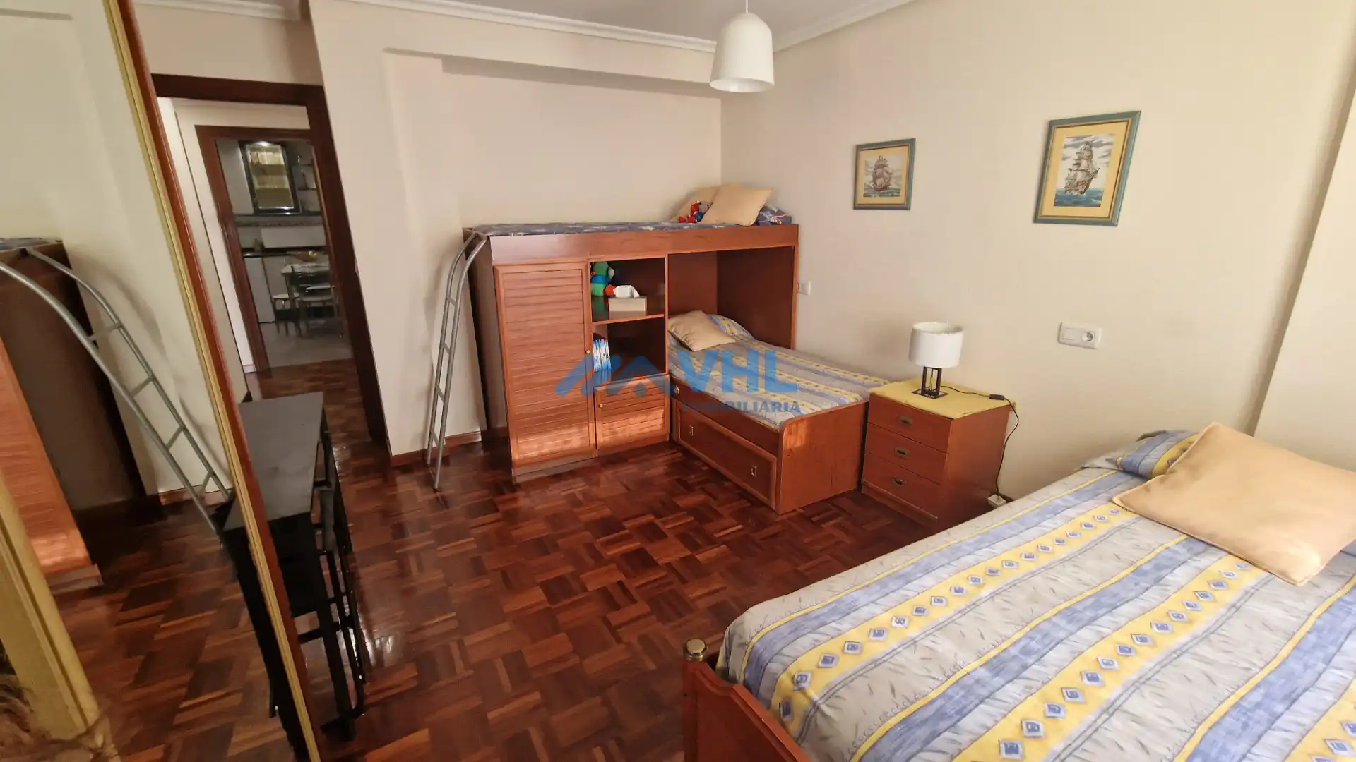 Flat for rent in Calle Leonardo Rucabado, Centro