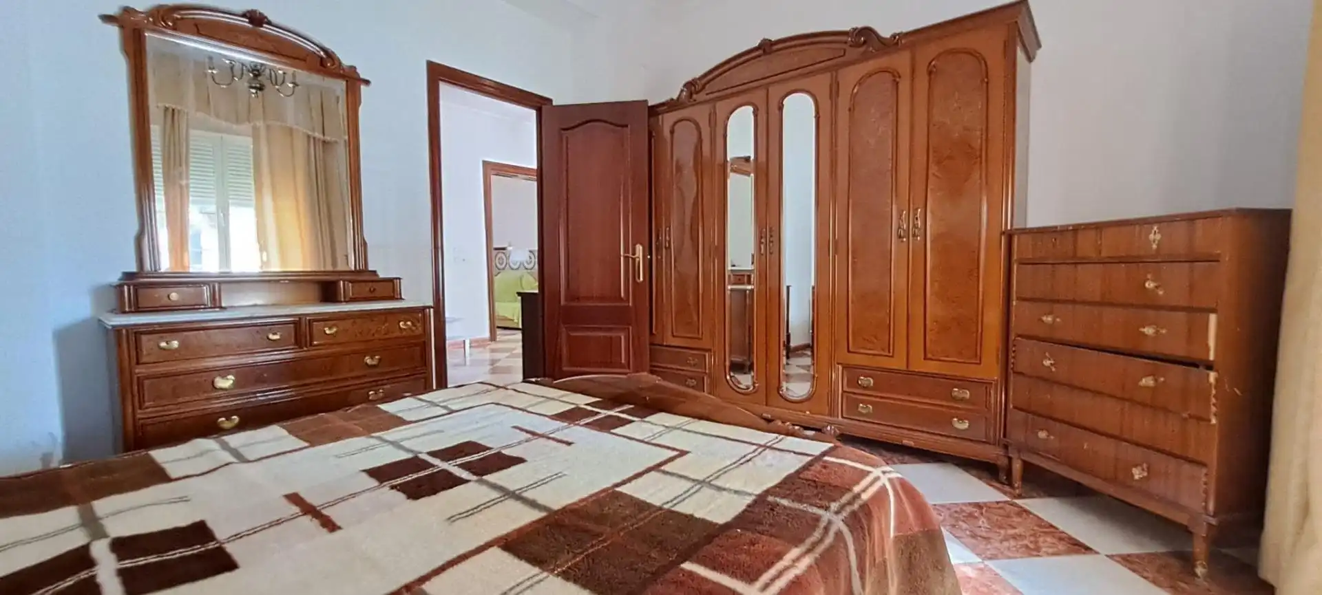 Dormitori de Casa o xalet en venda en Brenes amb Terrassa i Balcó