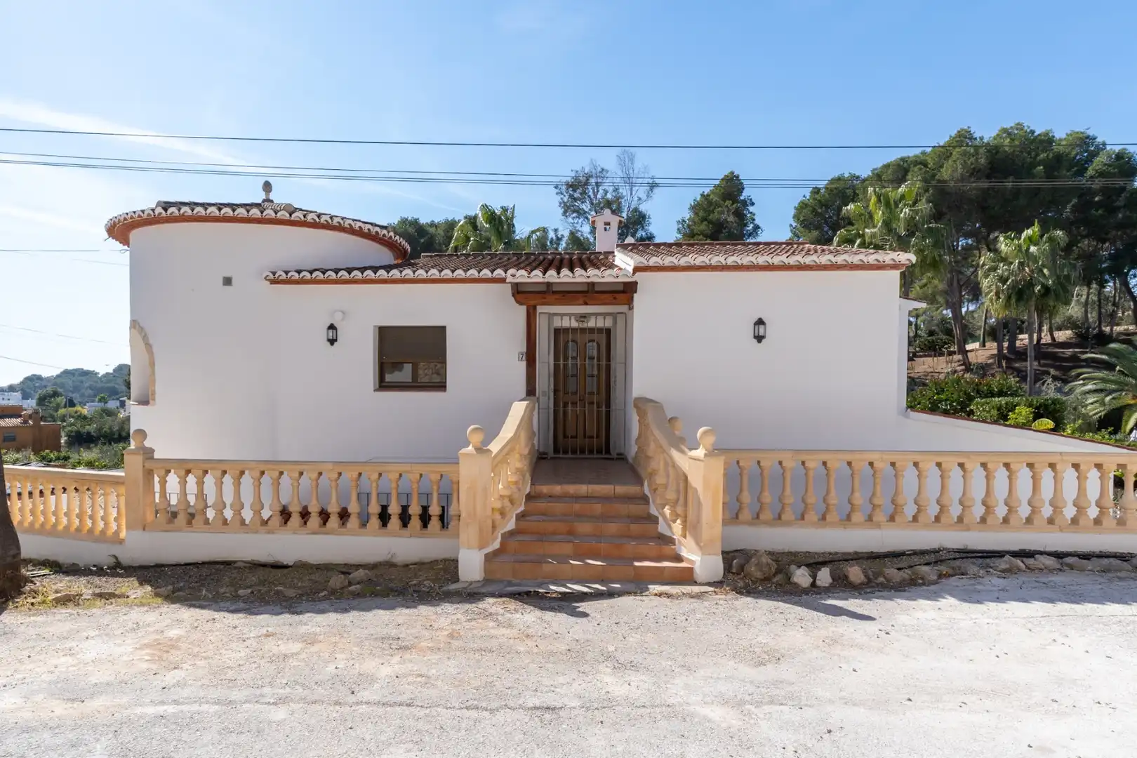 Außenansicht von Haus oder Chalet zum Verkauf in Moraira mit Klimaanlage