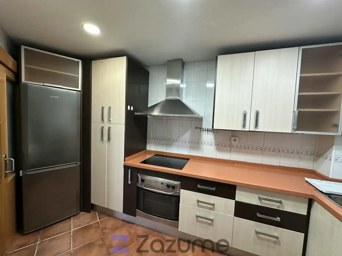 Cocina de Piso de alquiler en Málaga con Aire acondicionado, Parquet y Terraza