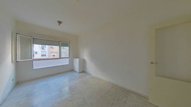 Piso en Venta en Aeronautica De La en Urbadiez - Entrepuentes