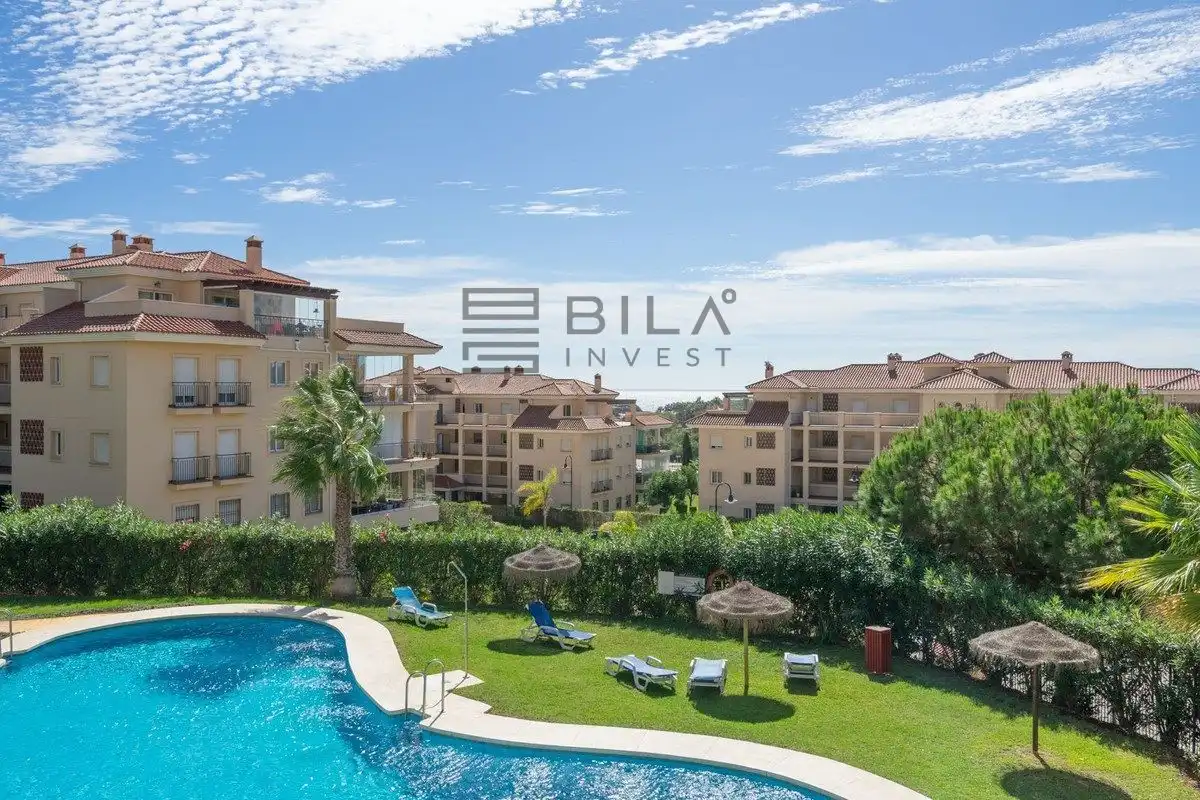 Vista exterior de Piso en venta en Mijas con Aire acondicionado, Terraza y Trastero