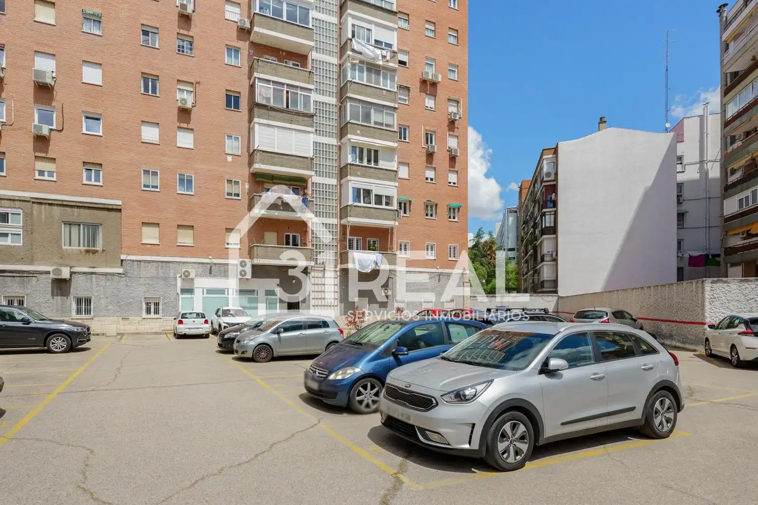 Parking of Flat for sale in Madrid  with Air Conditioner, Heating and Parquet flooring