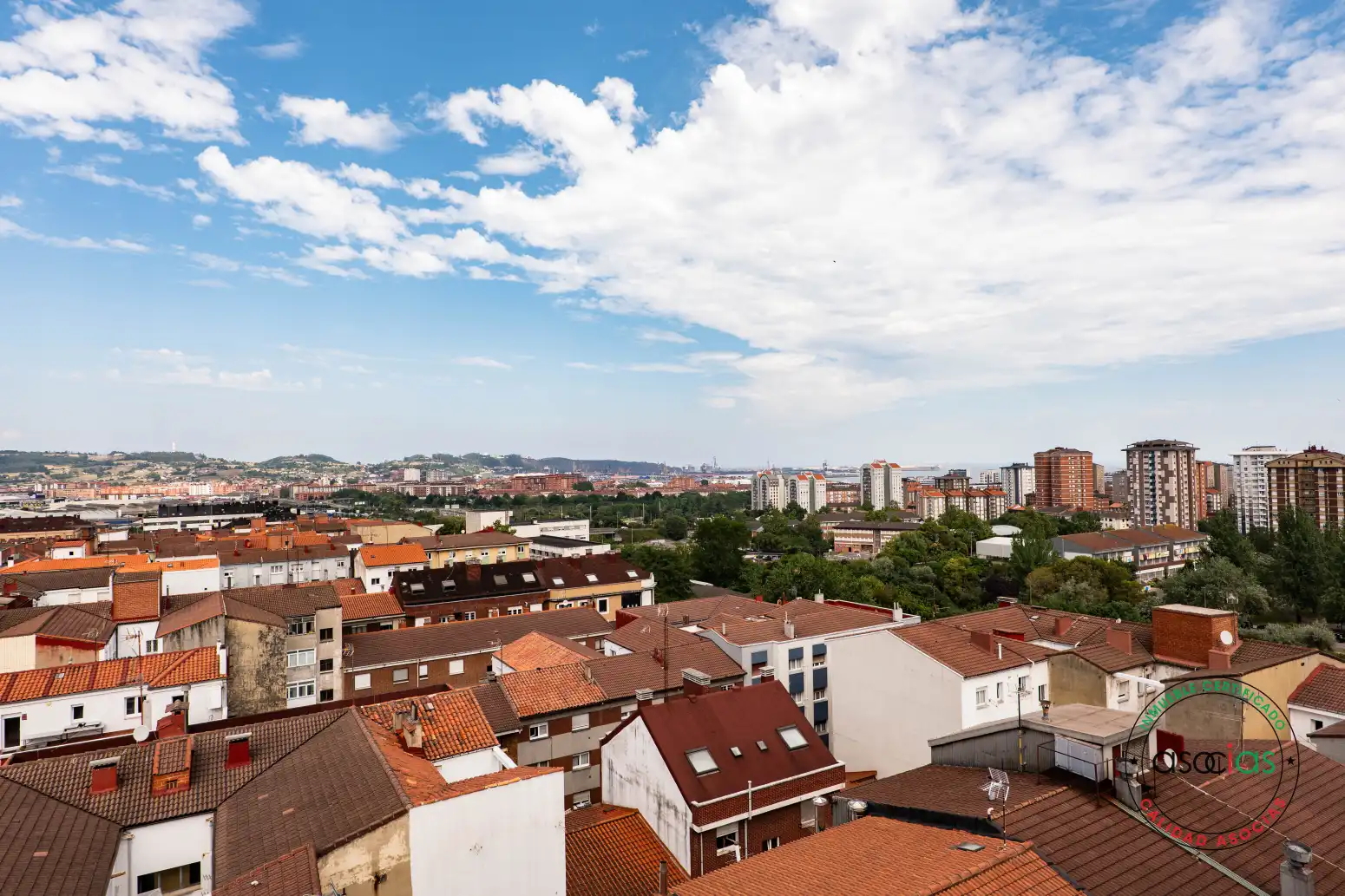 Vista exterior de Piso en venta en Gijón  con Calefacción y Parquet