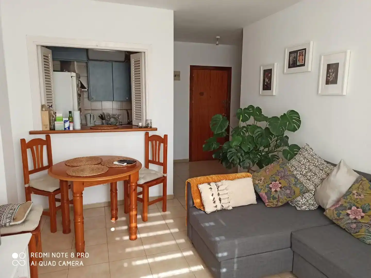 Sala d'estar de Apartament de lloguer en Sevilla amb Aire condicionat, Jardí privat i Moblat